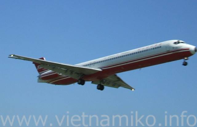 Far_Eastern_Air_Transport_Airliner